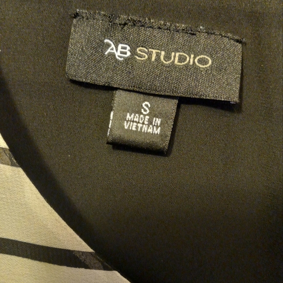 AB Studio EUC, Black & Off White Striped Hi Lo Tunic, Sz S, Split Back - Picture 2 of 9